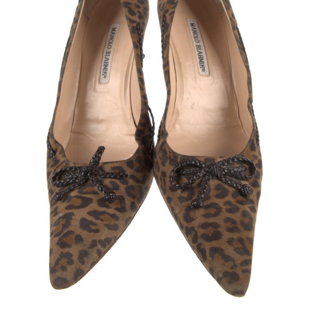 Manolo Blahnik Suede Leopard Print Pointed Toe Ki… - image 2